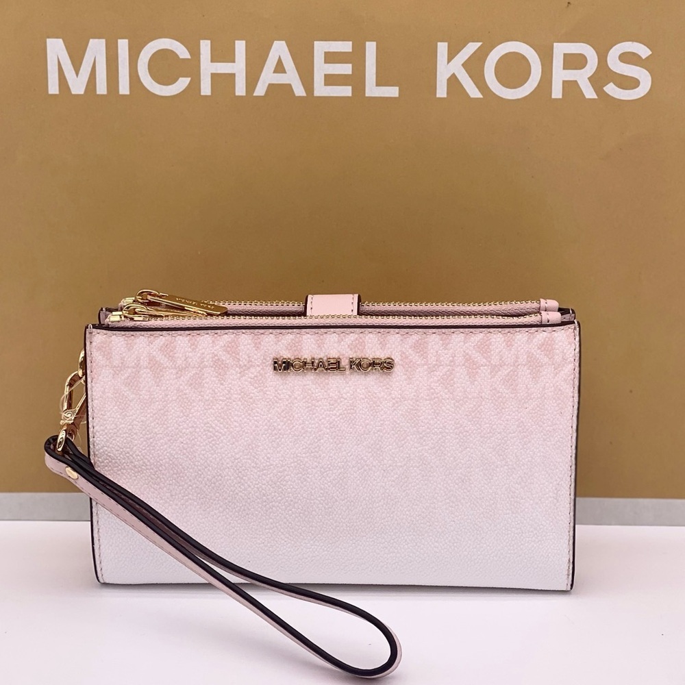 Michael Kors DoubleZip Wallet
Wristlet Phone Case Ombre Powder Blush - Picture 2 of 11
